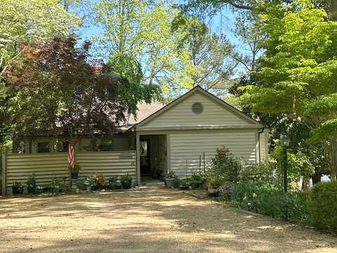 Cottage, IRVINGTON, VA 22480