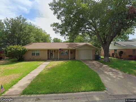 9Th, BROWNWOOD, TX 76801