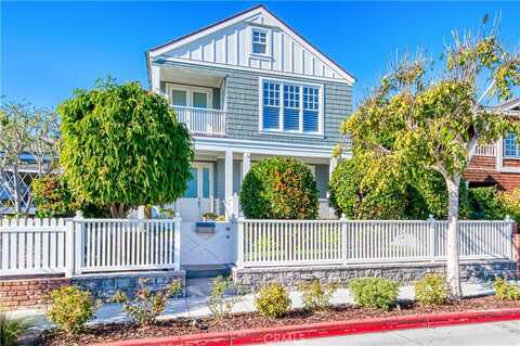 325 Poppy Avenue, Corona del Mar, CA 92625