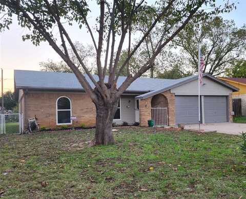 6912 Griggs Street, Forest Hill, TX 76140