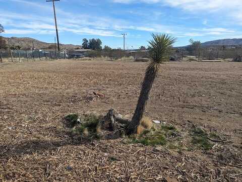 00000 Sioux Avenue, Yucca Valley, CA 92284