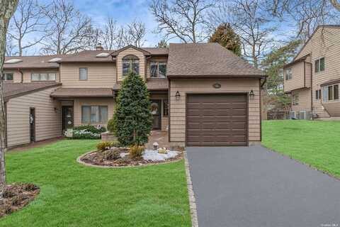 35 Jeremy Circle, Nesconset, NY 11767