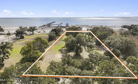 30 E Beach Boulevard, Gulfport, MS 39507