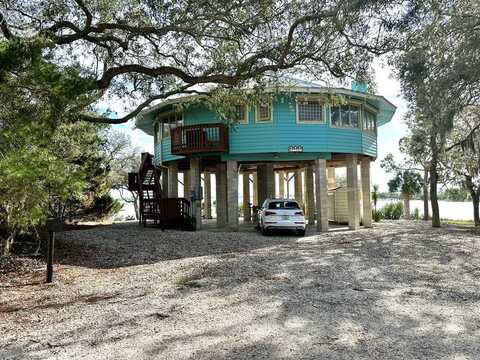 11590 154th Ave, Cedar Key, FL 32625