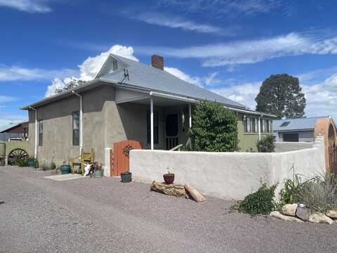 100 S Chestnut Street, Magdalena, NM 87825