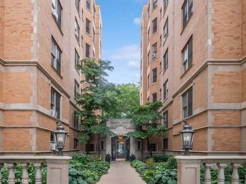 609 W Stratford Place, Chicago, IL 60657