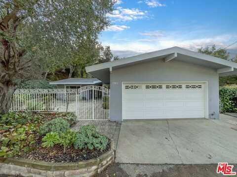 2945 Greenwich Rd, Glendale, CA 91206