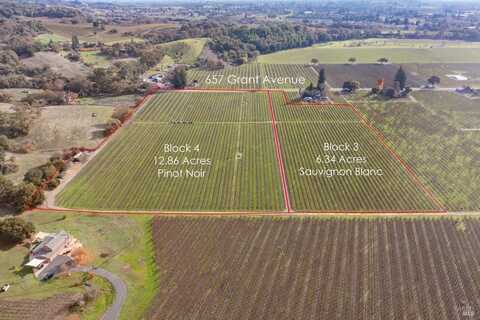 657 Grant Avenue, Healdsburg, CA 95448
