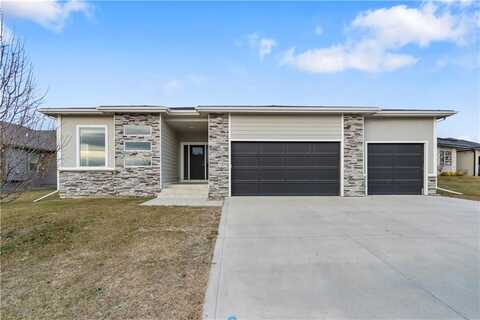 16893 Madison Circle, Clive, IA 50325