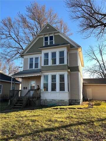 810 Osage Avenue, Chariton, IA 50049