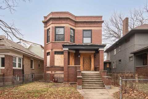 7748 S Marquette Avenue, Chicago, IL 60649