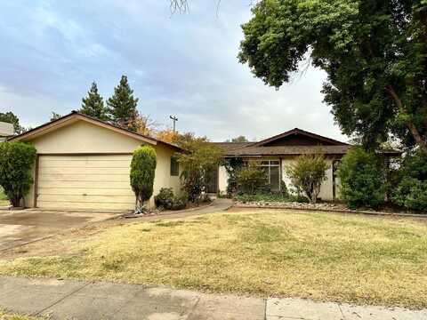 4818 San Gabriel Avenue, Fresno, CA 93726