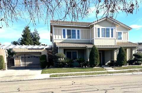 806 Peach Avenue, Reedley, CA 93654