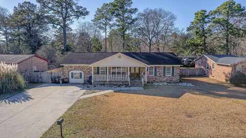 114 Clubhouse Rd, Summerville, SC 29483