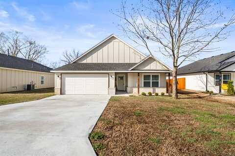 406 W Muskogee Avenue, Chouteau, OK 74337