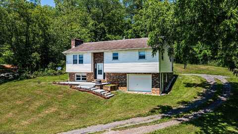 210 Rosedale Hill Road, Maidsville, WV 26541