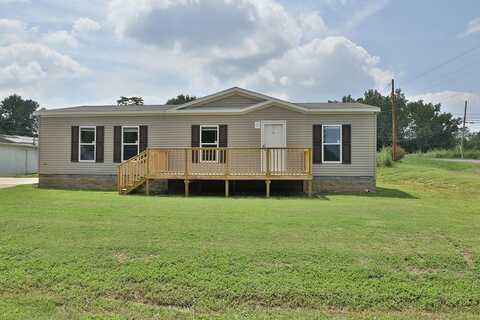 624 Taylor St., Dresden, TN 38225