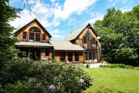 2890 Center Pond Road, Newark, VT 05871