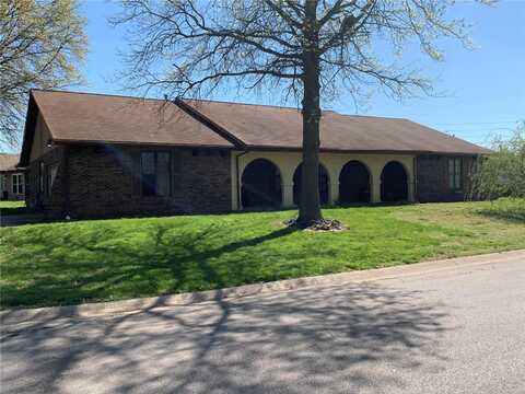 400 University Drive, Belleville, IL 62226