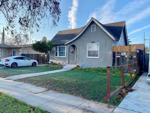 5Th, MODESTO, CA 95351