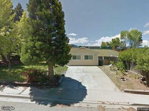 E Placer Dr, Yreka, CA 96097