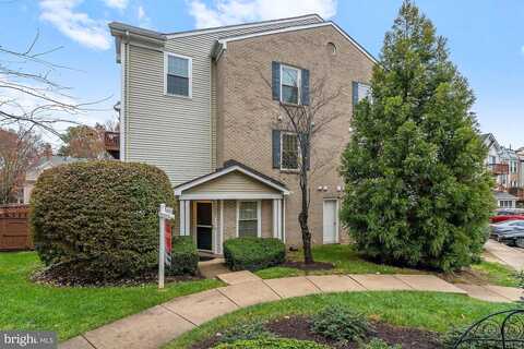 Rockaway Ln, Fairfax, VA 22030