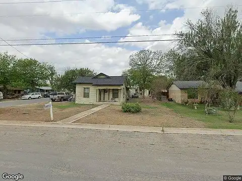 17Th, HONDO, TX 78861