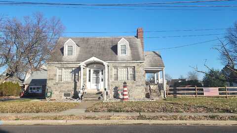 Kossuth, FOLSOM, PA 19033