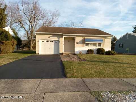 23 Coventry Road, Toms River, NJ 08757
