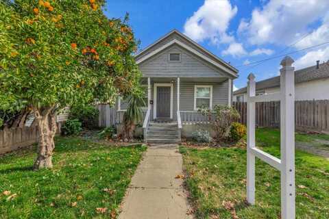 1139 Monterey ST, HOLLISTER, CA 95023