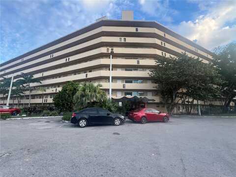 1750 NE 191st St, Miami, FL 33179