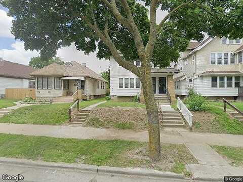 51St, MILWAUKEE, WI 53210