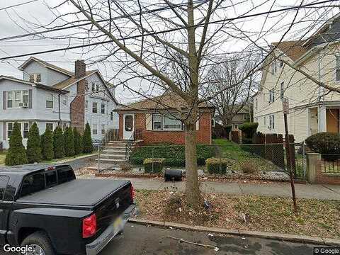 Grumman Ave, NEWARK, NJ 07112