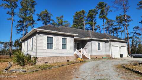 735 Sandy Point Drive, Beaufort, NC 28516