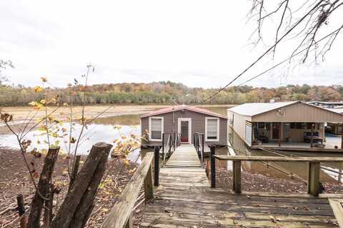 64 Barnett Cove, Parsons, TN 38363