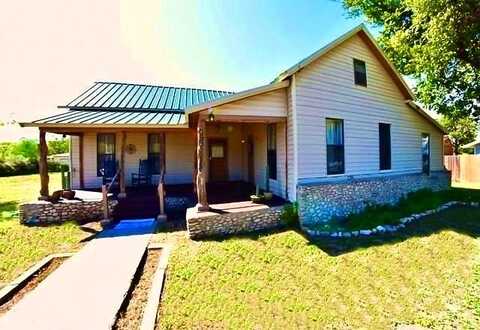 221 12th Street, Junction, TX 76849