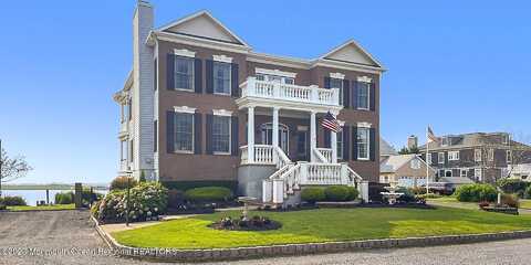 1 Mara Vista Drive, Monmouth Beach, NJ 07750