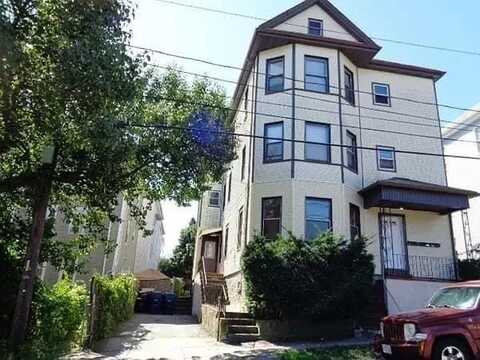 518 Coggeshall St, New Bedford, MA 02746