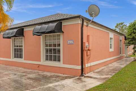 1042 UNIVERSAL REST PLACE, KISSIMMEE, FL 34744
