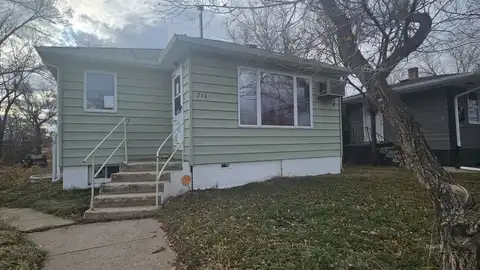 714 Dakota Ave, Baker, MT 59313