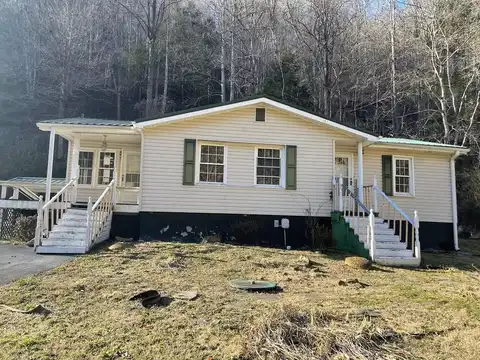 531 Smith Fork Rd, Phelps, KY 41553