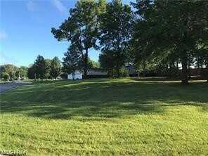 2432 Shepherds Ridge, Poland, OH 44514