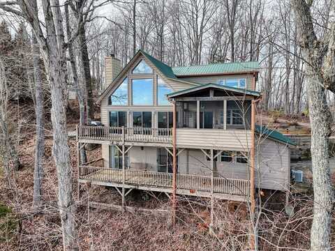 385 Dogwood Drive, Hayesville, NC 28904