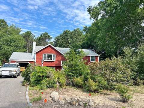 Braxton, EAST FALMOUTH, MA 02536