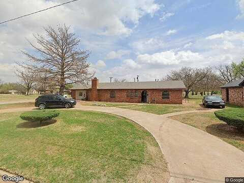 1St, CHICKASHA, OK 73018