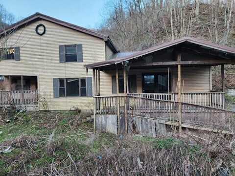 136 Cawood Branch Road, Evarts, KY 40828