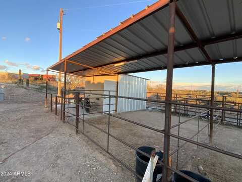 42710 W US 60 Highway, Morristown, AZ 85342