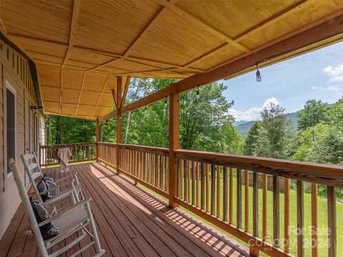 1098 Joe Carver Road, Waynesville, NC 28785