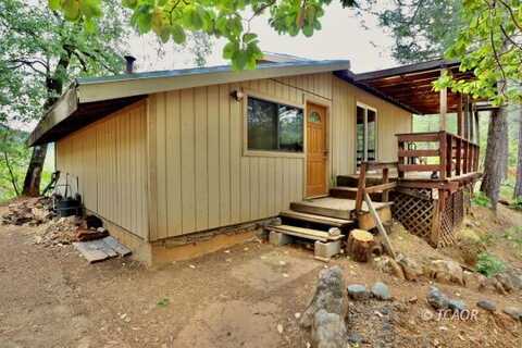 90 Berry Ln, Junction City, CA 96048