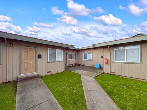 2066 Newburg Road, Fortuna, CA 95540